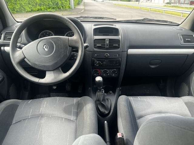 Renault Clio 5-dörrars Halvkombi 2004, bild 6/36