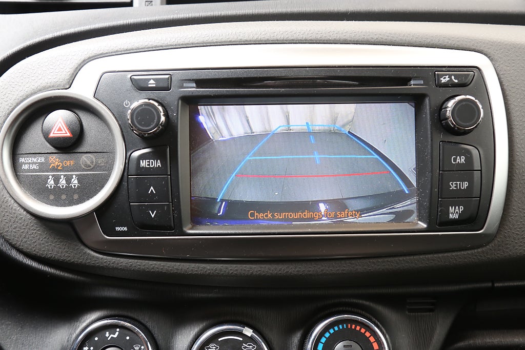 Toyota Yaris 1,33 Dual VVT-i Active 5-dörrar Kamera Motorvärmare 2013