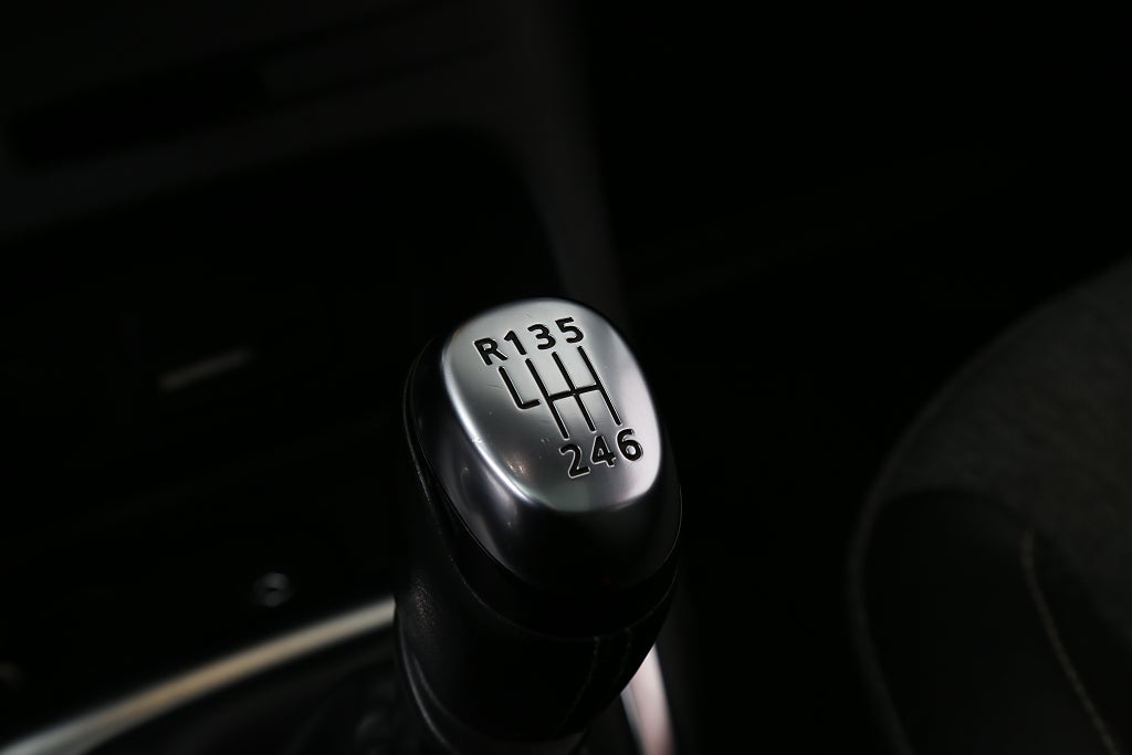 Renault Captur 1,2 TCe BOSE Navi Kamera Pano ”En Svensk Klassiker”