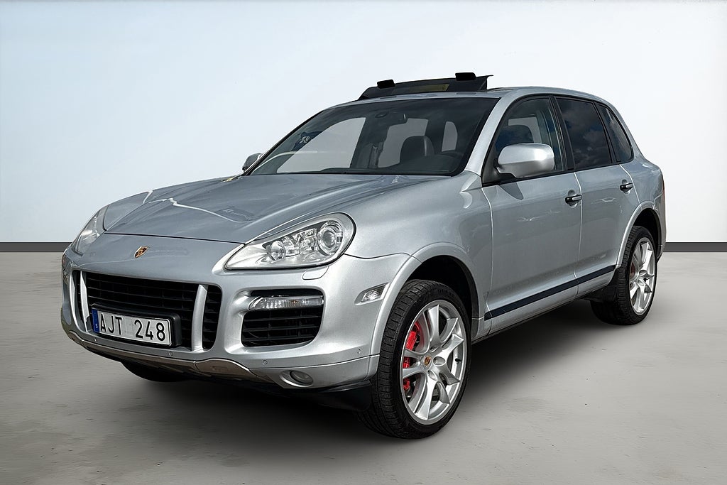 Porsche Cayenne Turbo 500 HK Svensksåld 10.000 MIL - Panorama 