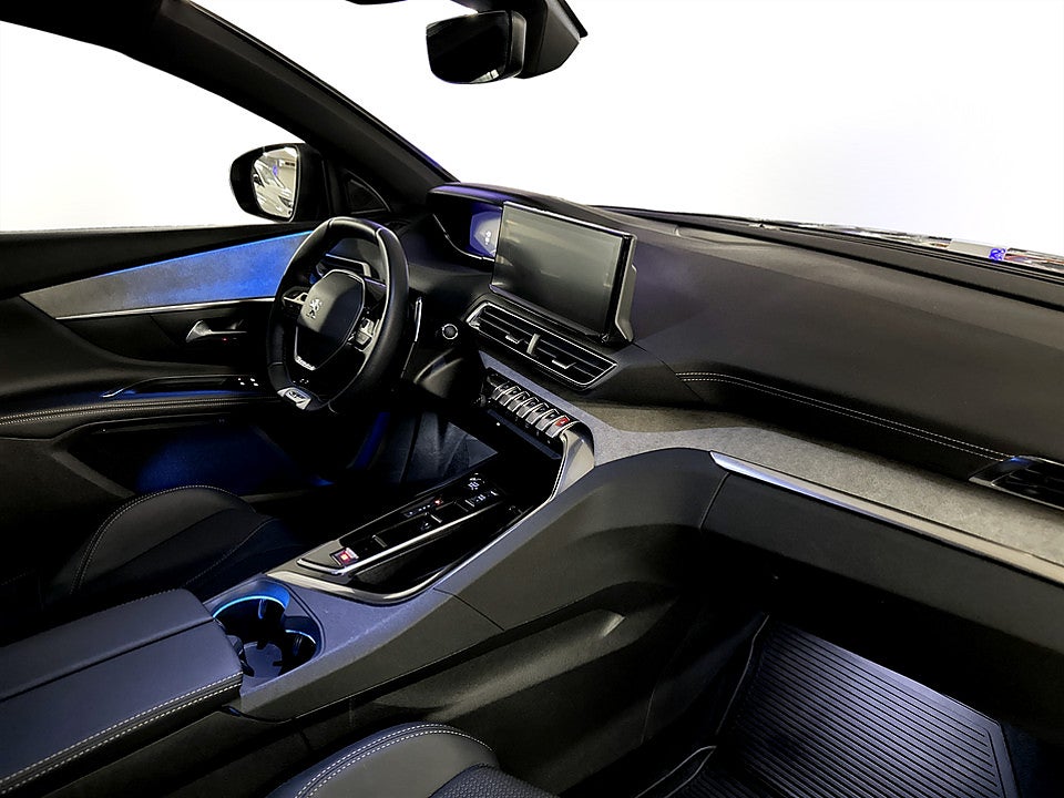 Bild på Peugeot 5008 GT 1.2 PT 130hk Aut 7-SITS B-KAMERA CARPLAY