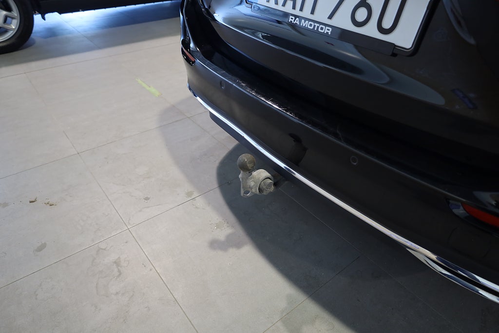Mercedes-Benz C 300 T e 9G-Tronic Avantgarde Moms/leasbar /Drag / Navi 2023