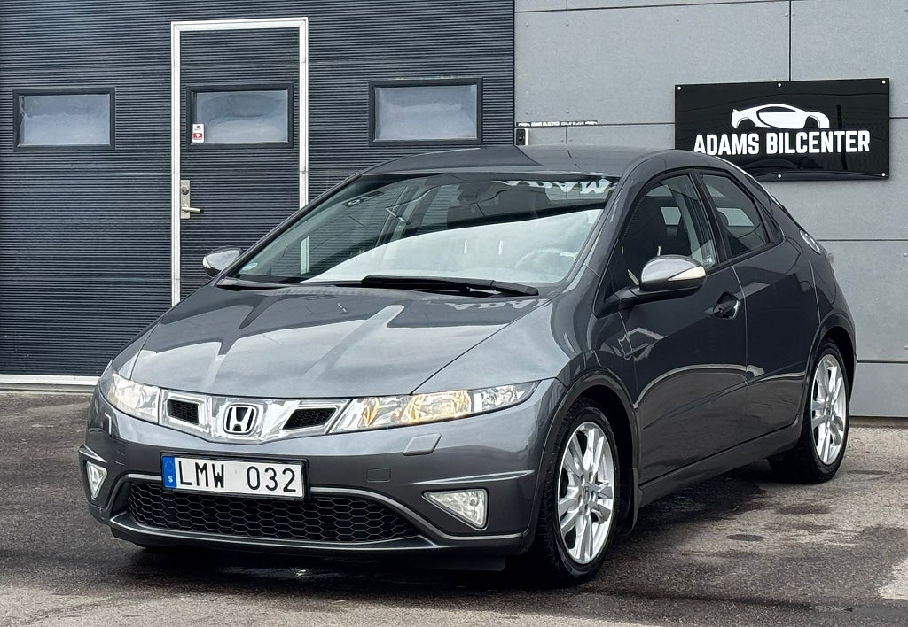 Honda Civic 5-dörrar 1.8 i-VTEC Sport  ny besiktigad