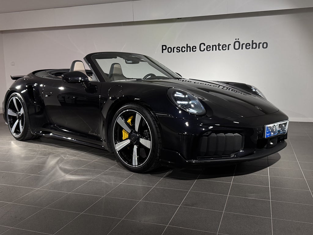 Porsche 911 Turbo S Cabriolet 