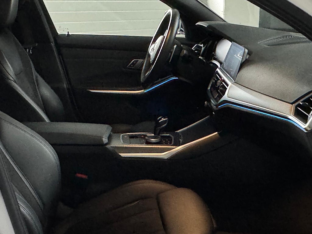 BMW 330e xDrive Touring Aut M Sport 19" Drag HiFi Mineralvit Met
