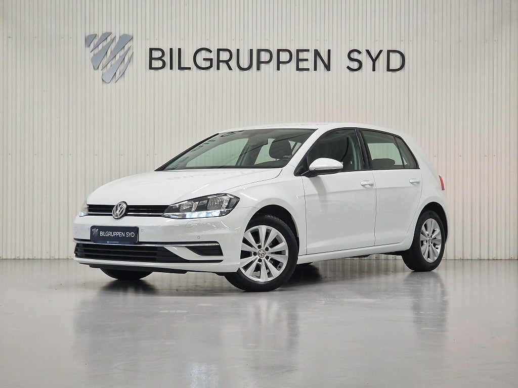 Volkswagen Golf 5-dörrar 1.0 TSI|CarPlay|P-sensorer|Nybes