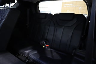 SUV Hyundai Santa Fe 13 av 27