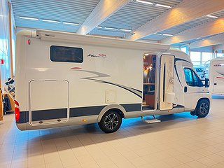 Husbil-halvintegrerad Hobby D 690 GELC 4 av 29