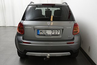 Halvkombi Suzuki SX4 8 av 23