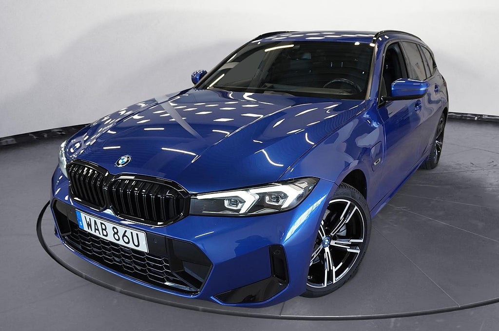 BMW 330 e xDrive Touring LCI M-Sport Navi Keyless Backkamera Rattvärme |