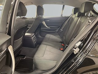 BMW 118I 5-dörrars/S&V-hjul/P-sensorer/Bluetooth/Kamkedja