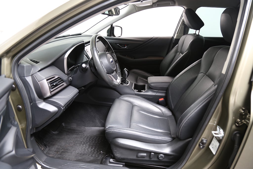 Subaru Outback 2,5i 169hk XFuel Limited AWD Aut Skinn Dragkrok 2023