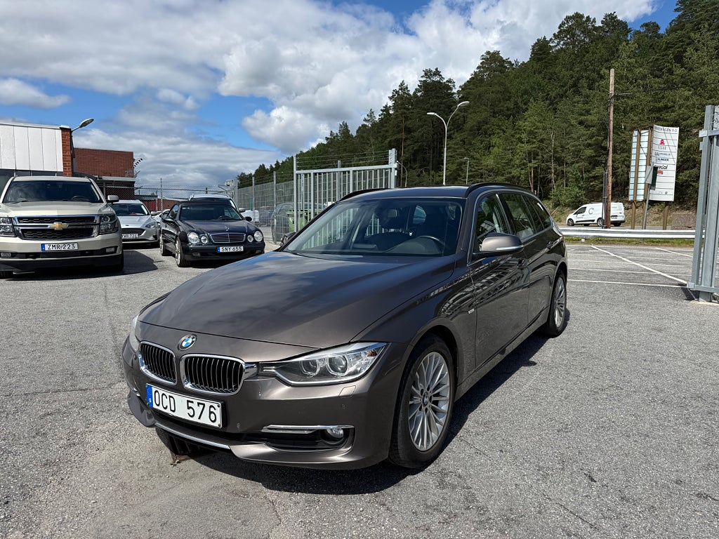 BMW 320D Touring 184hk Skinn Drag Luxury Line välvårdad 1 ägare
