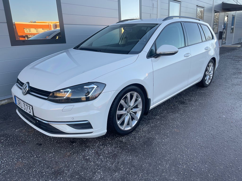 Volkswagen Golf Sportscombi 1.6 TDI Dragkrok Backkamera M-värmare