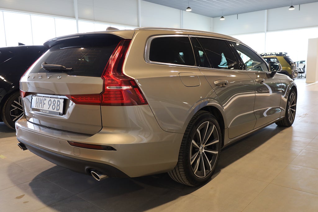 Volvo V60 D4 AWD Aut Momentum H/K Navi Kamera Leasbar 2021