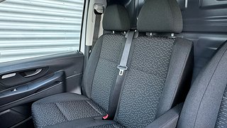 Transportbil - Skåp Mercedes-Benz Vito 7 av 22