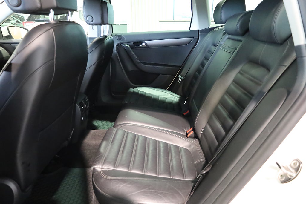 Volkswagen Passat 2.0 TDI AUT 4Motion R-line Drag Kamera Drag Läder 2013