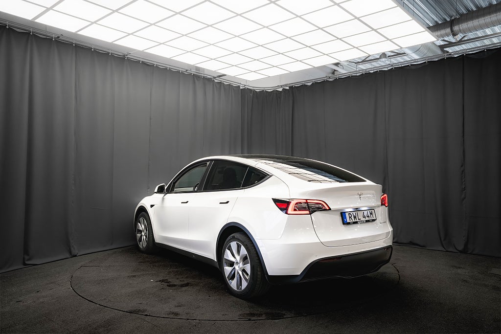 Tesla Model Y Long Range AWD PANO LÄDER KAMERA 1-ÄGARE MOMS