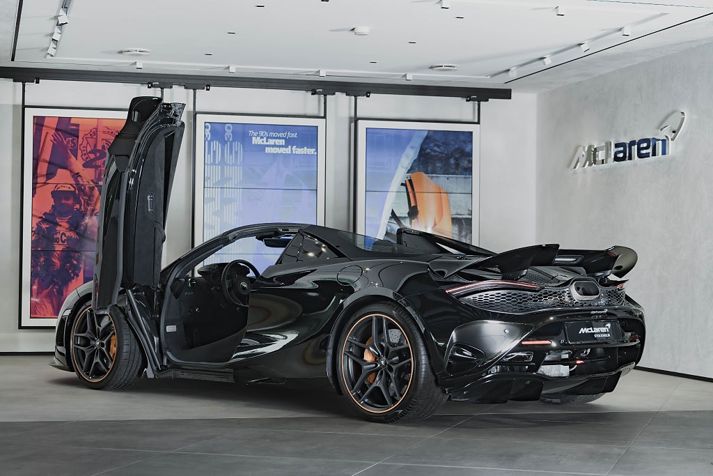 Gallery image 4 of 17