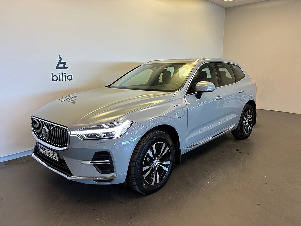 Volvo XC60 T6 Core Nordic Edition / Panoramatak / Dragkro...