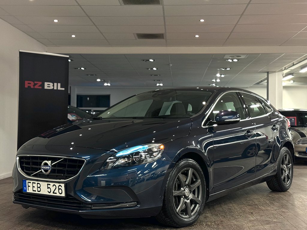 Volvo V40 D3 Geartronic Momentum (LÅGA MIL)**1581kr/mån**