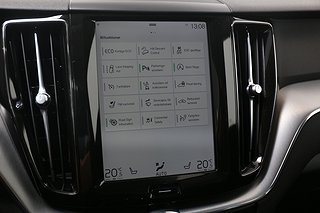 SUV Volvo XC60 16 av 23
