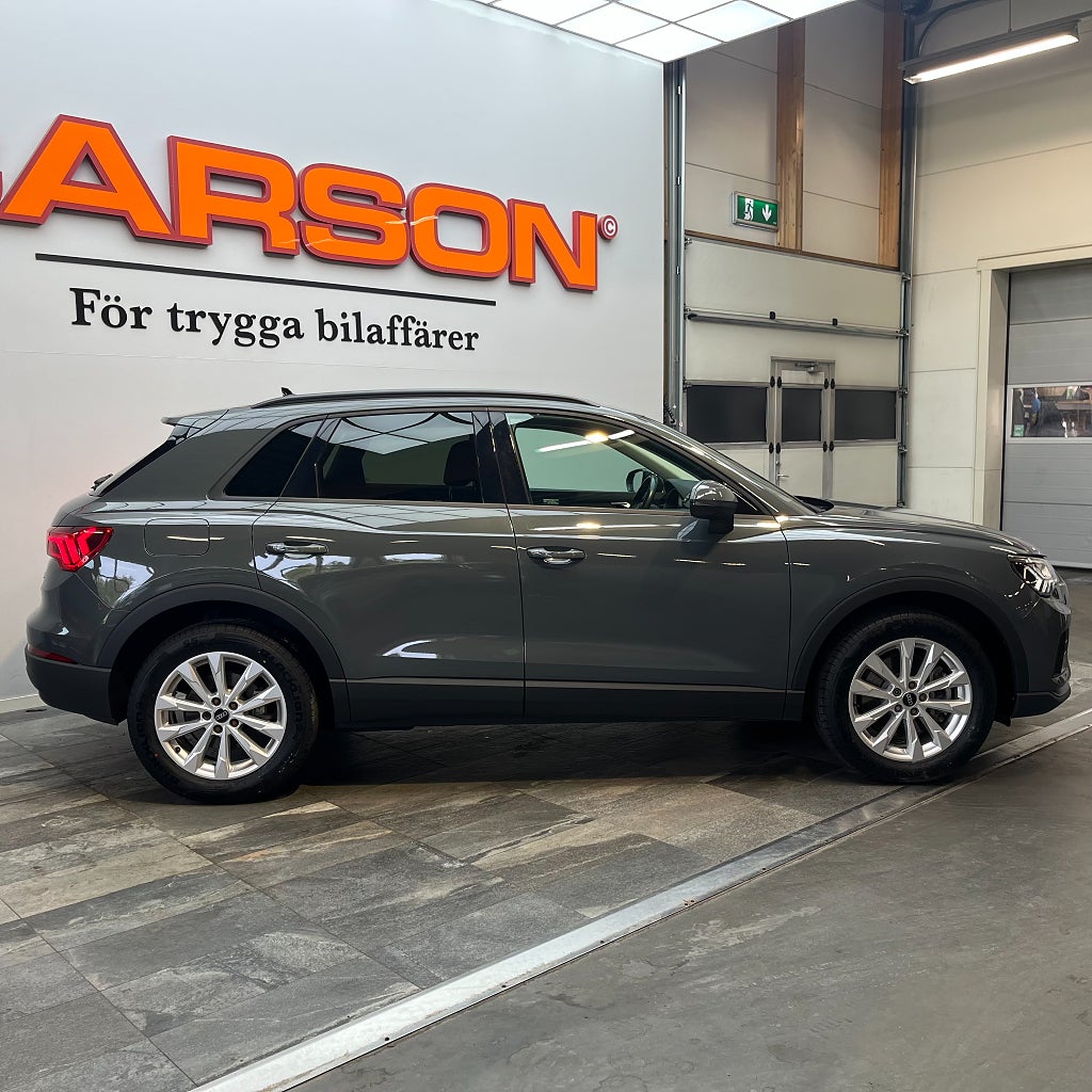 Audi Q3 4,99% 45 TFSI e S Tronic Proline Cockpit Carplay Värmar