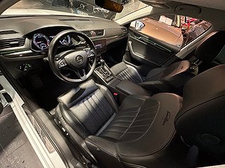 Skoda Superb Kombi 2.0 TDI 4x4 Business L&K Kamera & Värmare