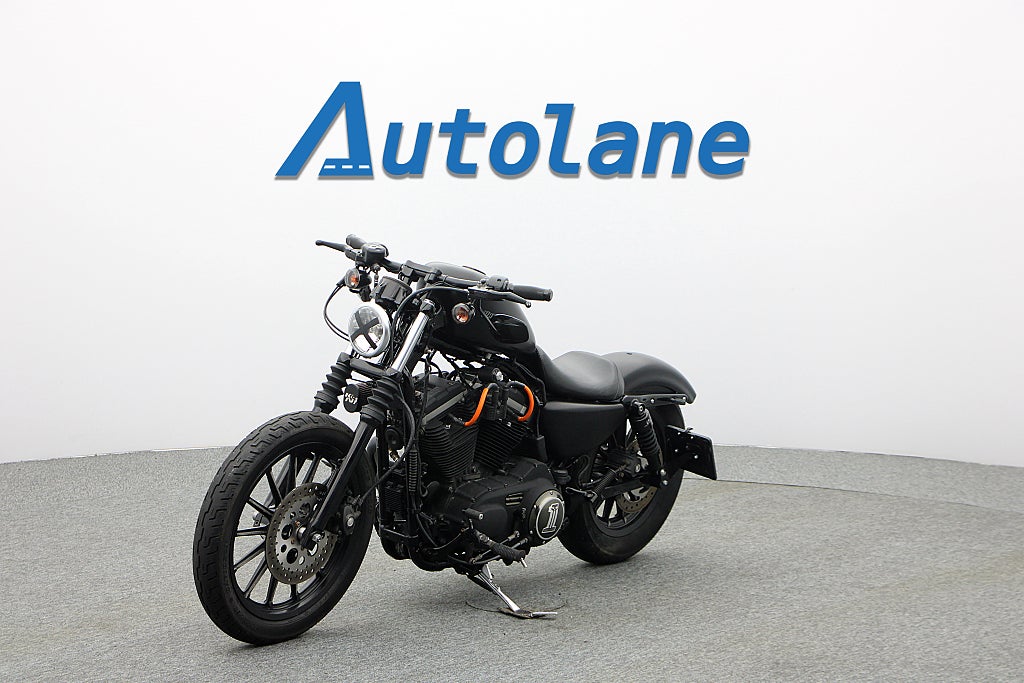 Harley-Davidson Iron 883 *Vance & Hines Le Pera Nyservad