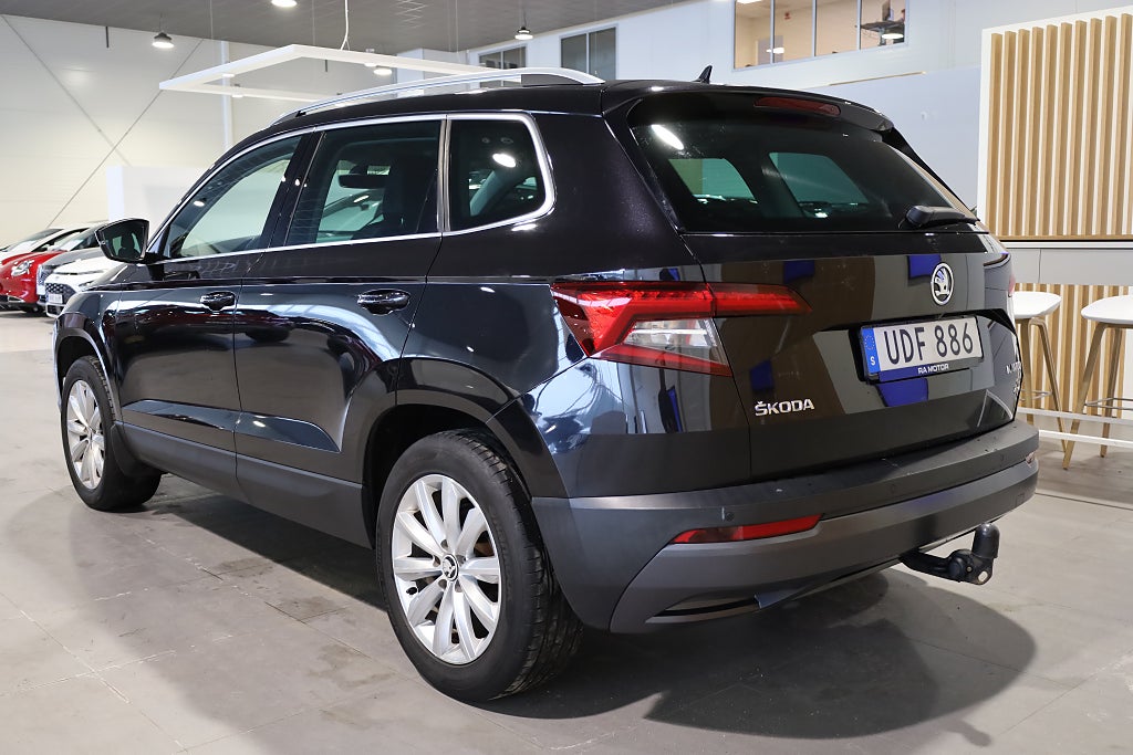 Skoda Karoq 2.0 TDI 4x4 Aut Style Drag Värmare Navi Kamera
