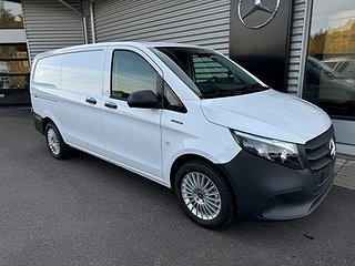 Transportbil - Skåp Mercedes-Benz eVito 10 av 21