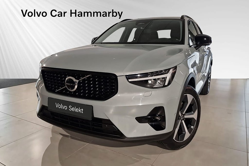 Volvo XC40 B4 FWD Bensin Plus Dark