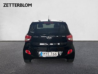Halvkombi Hyundai i10 4 av 13