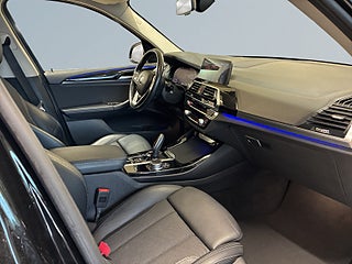 BMW X3 xDrive20d X3 Dragkrok Rattvärme Navigation S&V-däck – bild 10