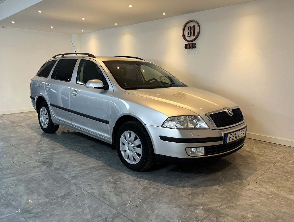 Skoda Octavia Kombi 2.0 FSI 150HK AUTOMAT DRAGKROK NYSERVAD NYBES