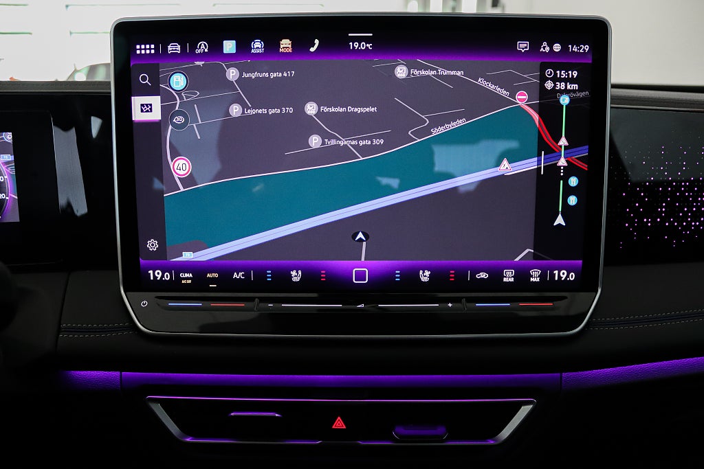 Volkswagen Tiguan 2.0 TDI 4M R-Line Premium Pano HuD Värmare