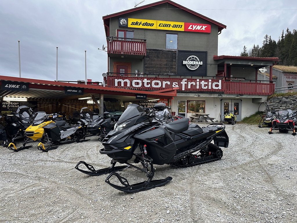 Ski-Doo Renegade XRS 900 Turbo R -25 