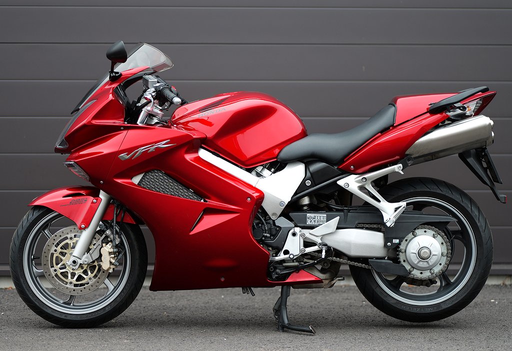 Honda VFR800A V4 VTEC 0.8