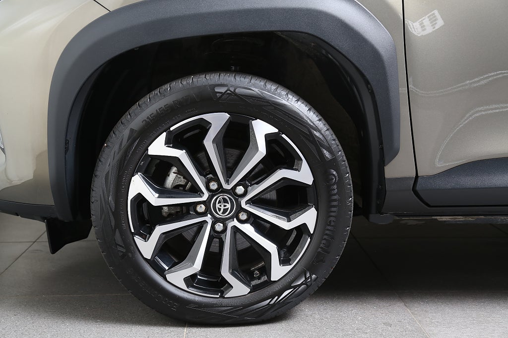 Toyota Yaris Cross 1,5 Hybrid e-CVT Active Plus Navi Extraljusramp 2023