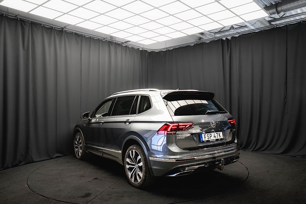 Volkswagen Tiguan Allspace TDI 4M R-Line 7sits D-VÄRM 20'' DRAG COCKPIT