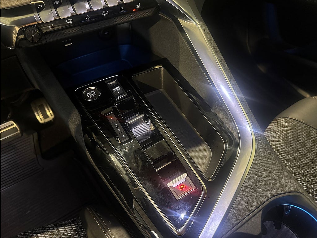 Bild på Peugeot 3008 GT 1.2 PT 130hk Aut - B-KAMERA, NAVI