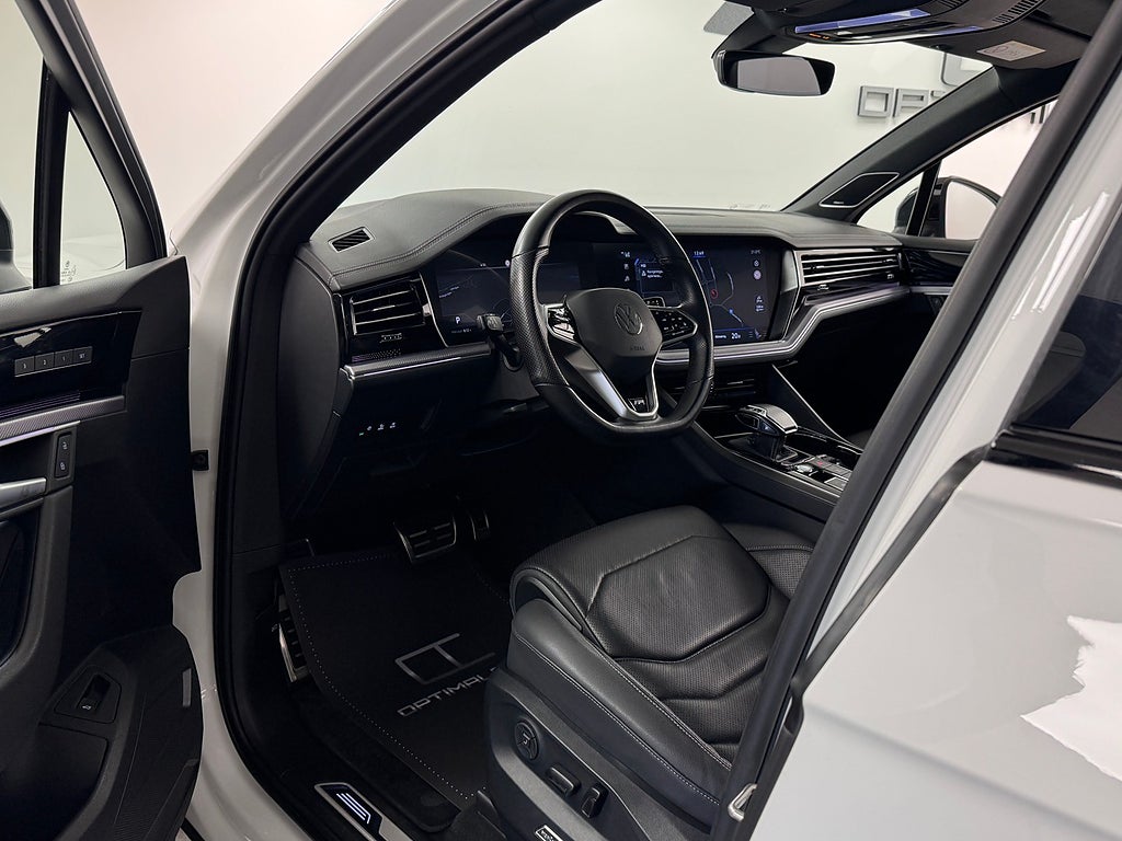 Volkswagen Touareg 2021 - miniatyr 5