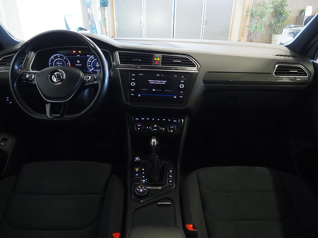 Volkswagen Tiguan TDI 190hk GT 4M R-Line |Drag|D-värm|Pano|Cockpit| 2019