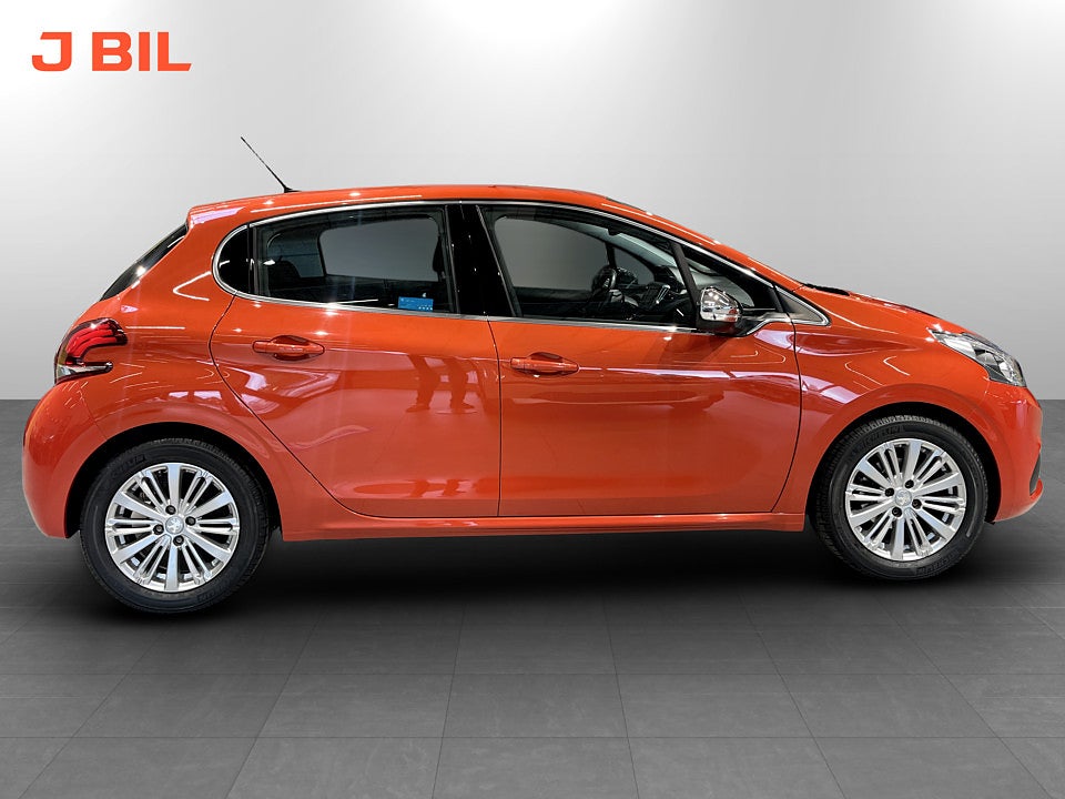 Bild på Peugeot 208 Allure 5D 1.2 PT 83hk BACKSENSORER