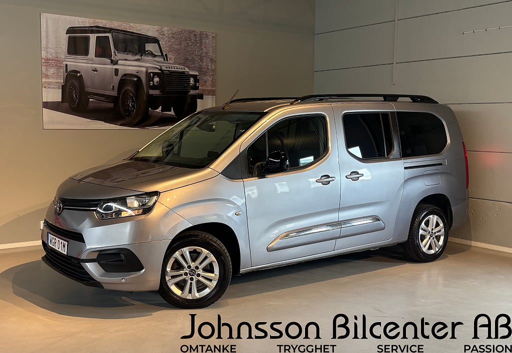 Toyota Proace City Verso 1.2 Turbo Nykamrem 7 sits Carplay 360 kamera