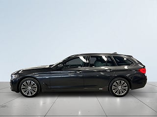 BMW 520d xDrive Touring Steptronic Sport line D&M-Värm/Drag/S&V – bild 4