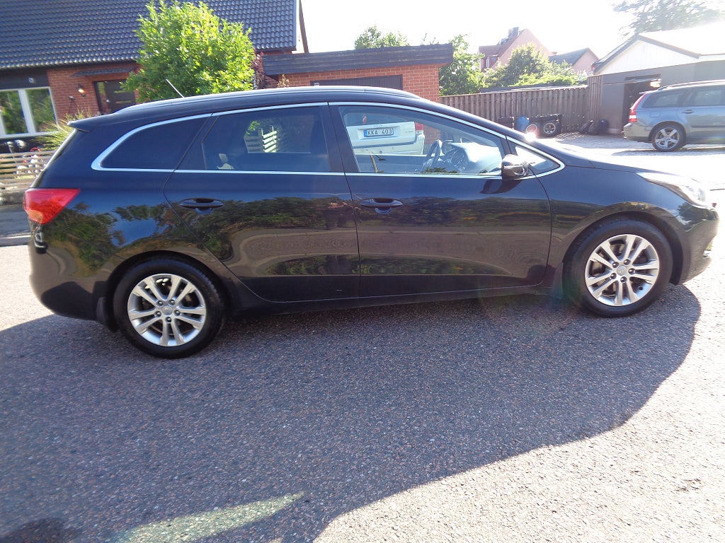 Kia cee'd_sw 1.6 CRDi Automatic, 128hp, 2014