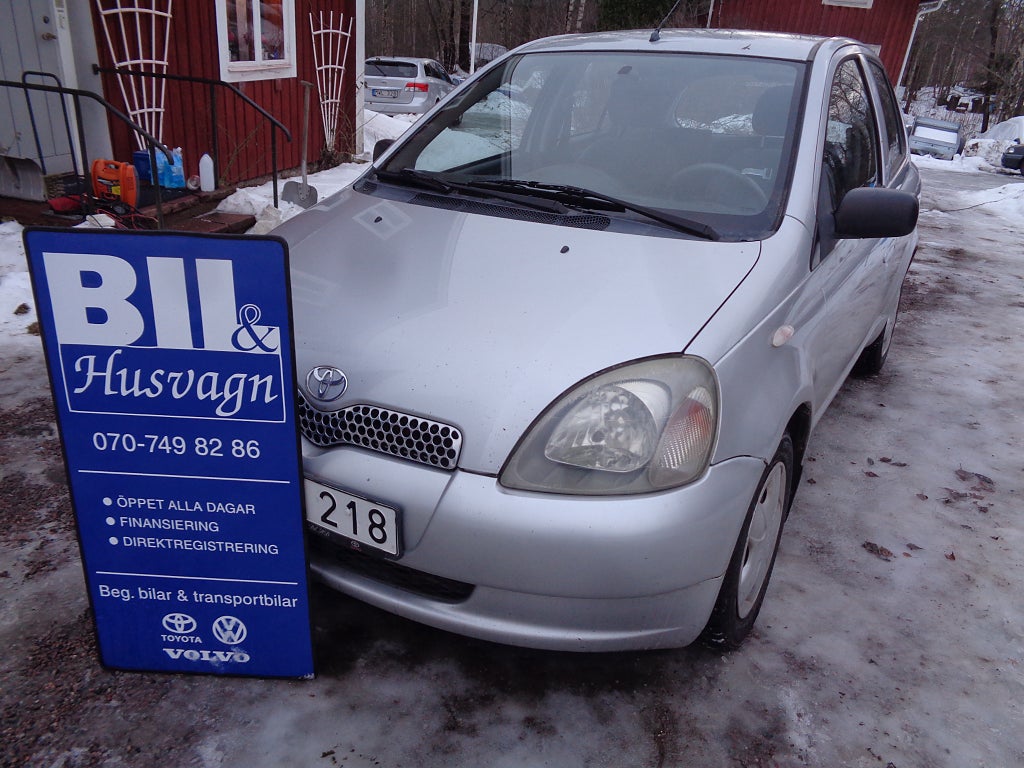 Toyota Yaris 5-D 1.3 VVT-i BES U.A./MV+KUPEFLÄKT/AC/FINANS