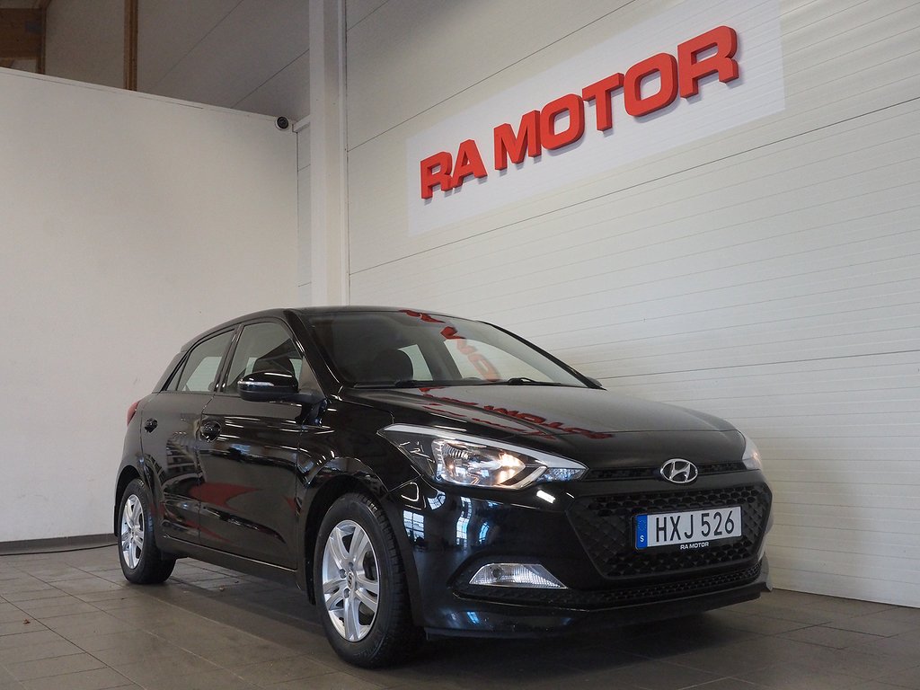 Hyundai i20 1.2 Comfort 84hk | Motorvärmare | Kamkedja | 2017