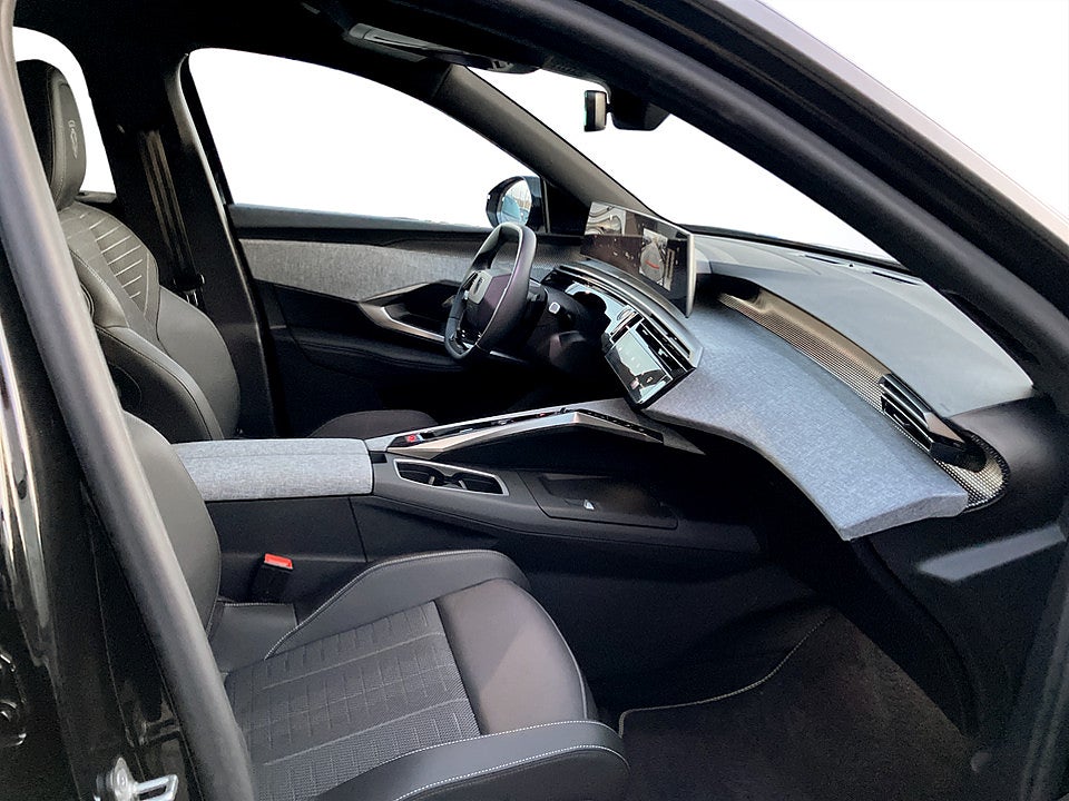 Bild på Peugeot 5008 GT Hybrid 145hk Aut 7-SITS B-KAMERA CARPLAY